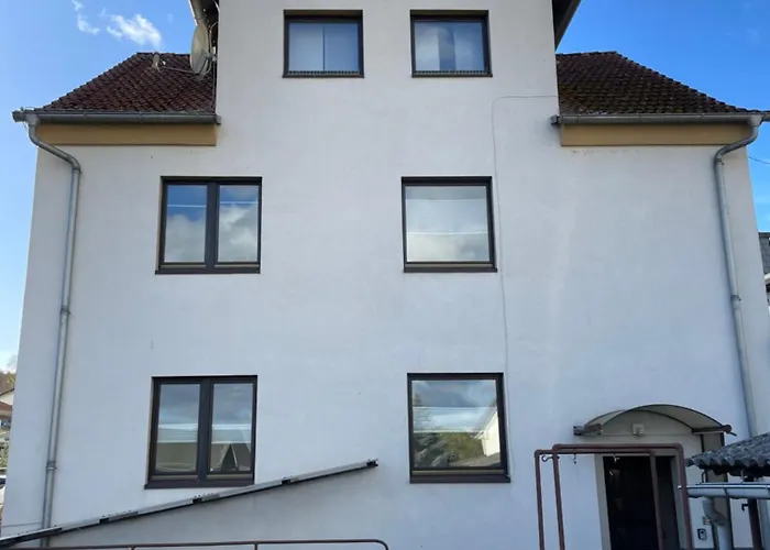 Apartment Rust-modernes Apartment mit Prime, Küche, WLAN, Garten